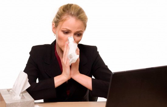 Попробуем найти ответ на часто возникающий вопрос у будущим мам - о насморке, как признаке беременности...