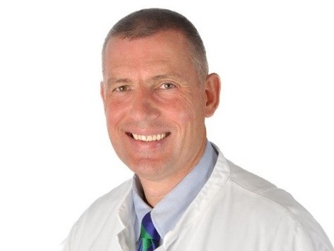 болит голова повышенное давление причины