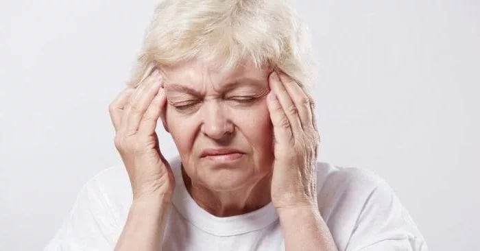 Сильно болит сердце и кружится голова что это