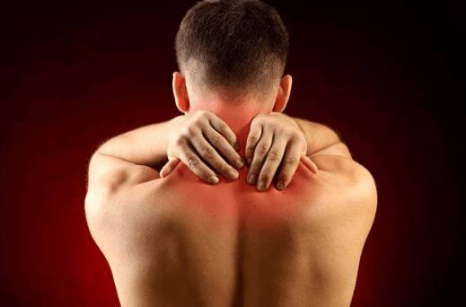 сидя болит шея и спина