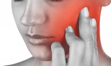 Болит голова справа отдает в глаз и челюсть